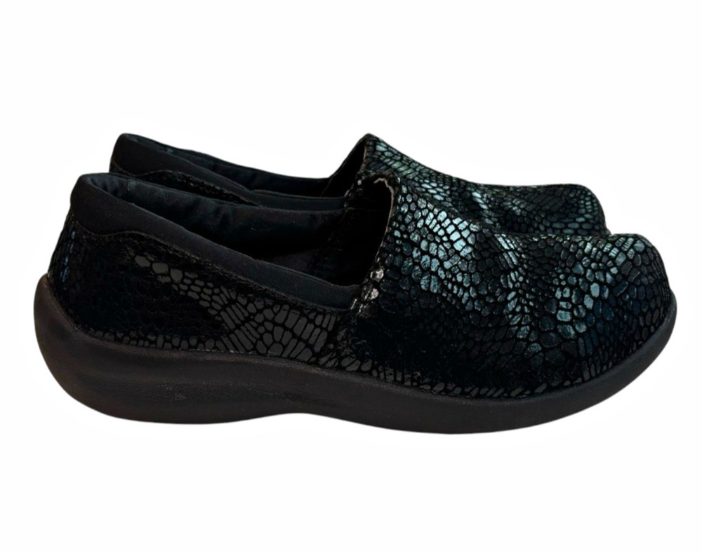SKECHERS GOwalk Womens 6.5 Black Animal Print Comfort Work Walking Shoes